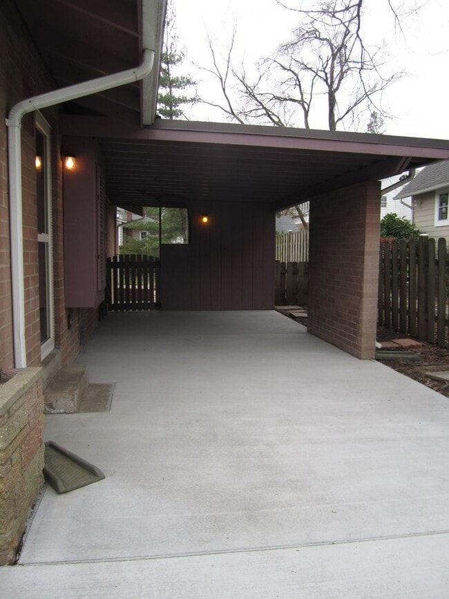 Photo - 5712 2nd St S