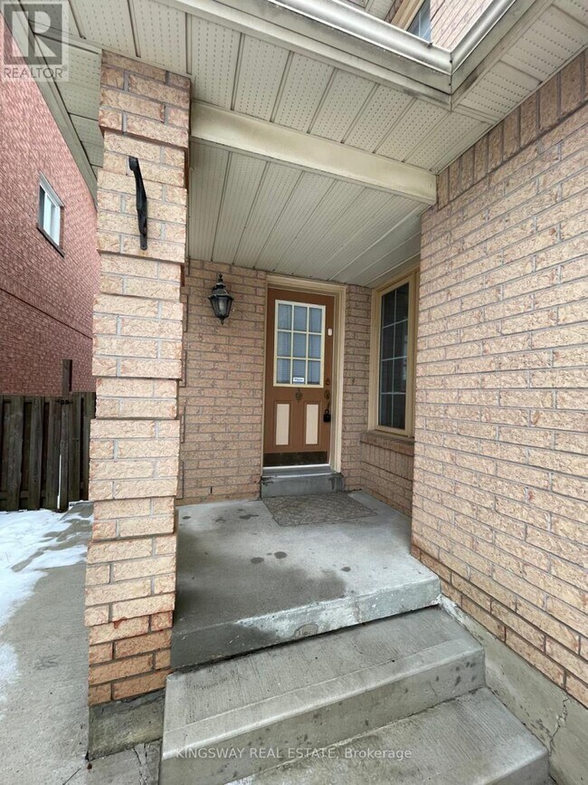 Photo - 1267 Bantham St