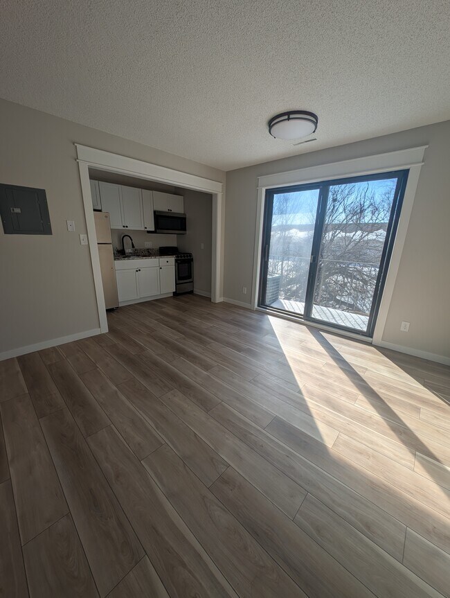 Photo - 2121 Greene St Unit B34