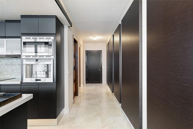 Photo - 5875 Collins Ave