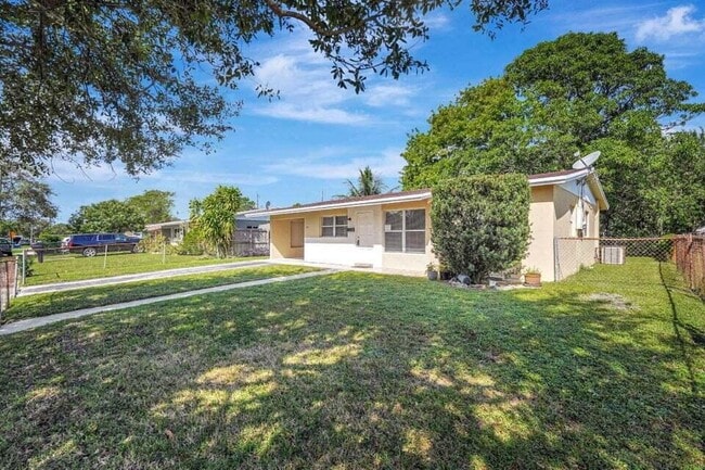 Photo - 3511 NW 7th Ct