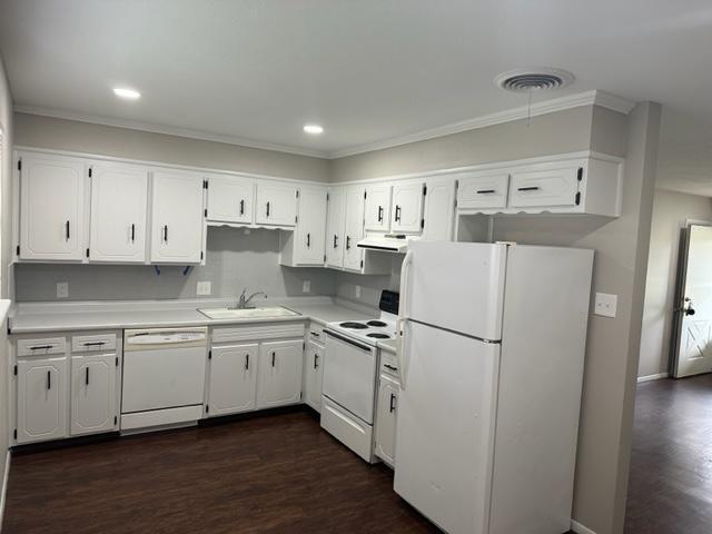 Building Photo - 1021 N Wells St Rental
