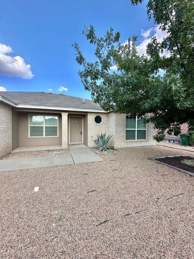 Photo - COMING AUGUST 2026 - 5 Bedroom Home in PaulAnn Neighborhood!