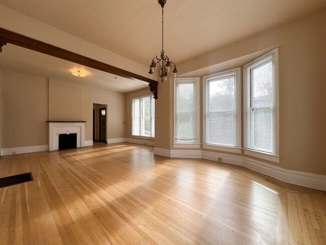 Photo - 2240 Third Street Unidad # 1