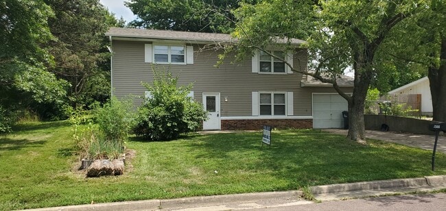 Building Photo - 3 bd, 2 ba house N cental Columbia, near V...