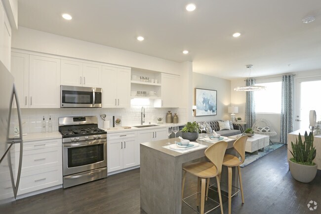 1 BR, 1 BA - 780 SF