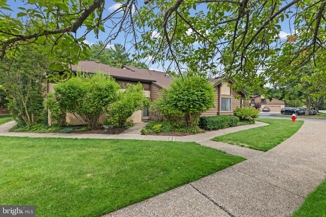 Photo - 130 Sayre Dr