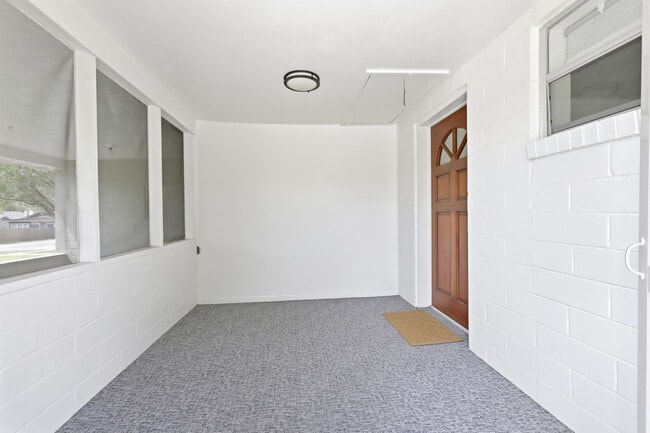 Photo - 511 E Rich Ave