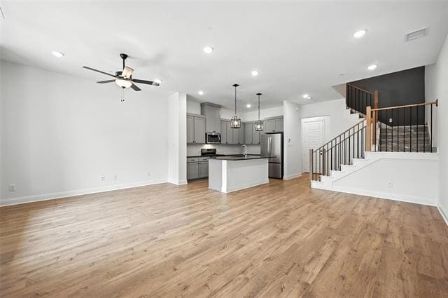 Photo - 2528 Campden Mews