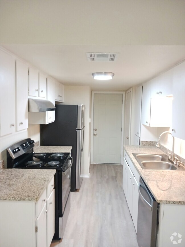 Building Photo - 801 Betsy Ross Dr Rental