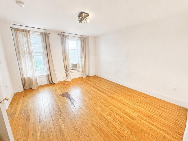 Photo - 11 Court St Unit 13