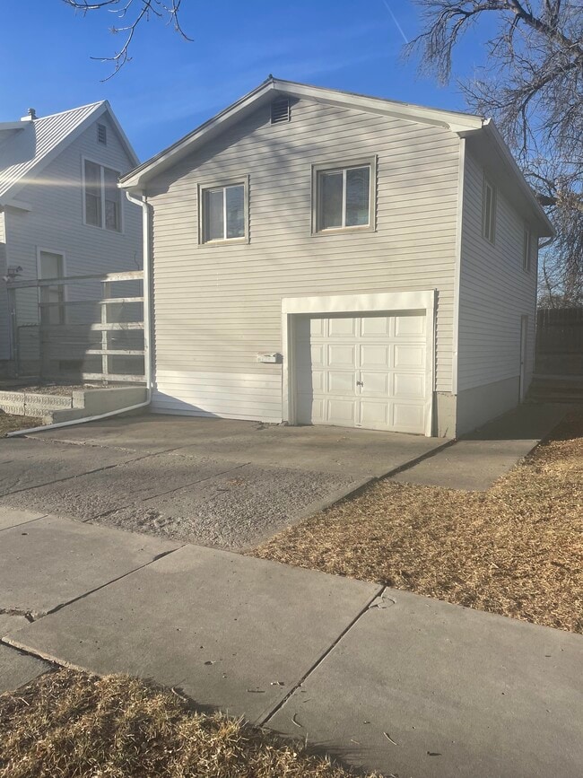 Building Photo - 114 14th St N