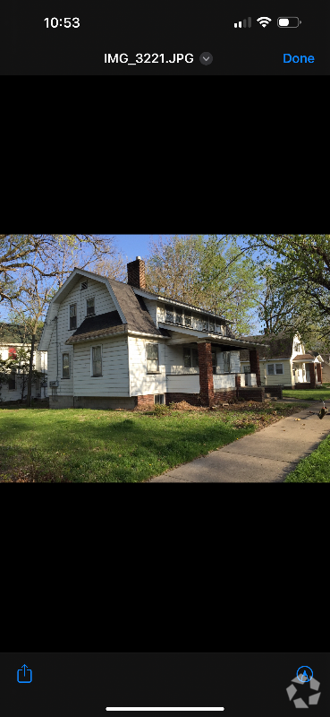 Building Photo - 2718 N Sheridan Rd Rental