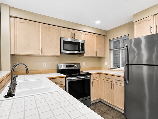 15917 Waynita Way NE Unit E, #301