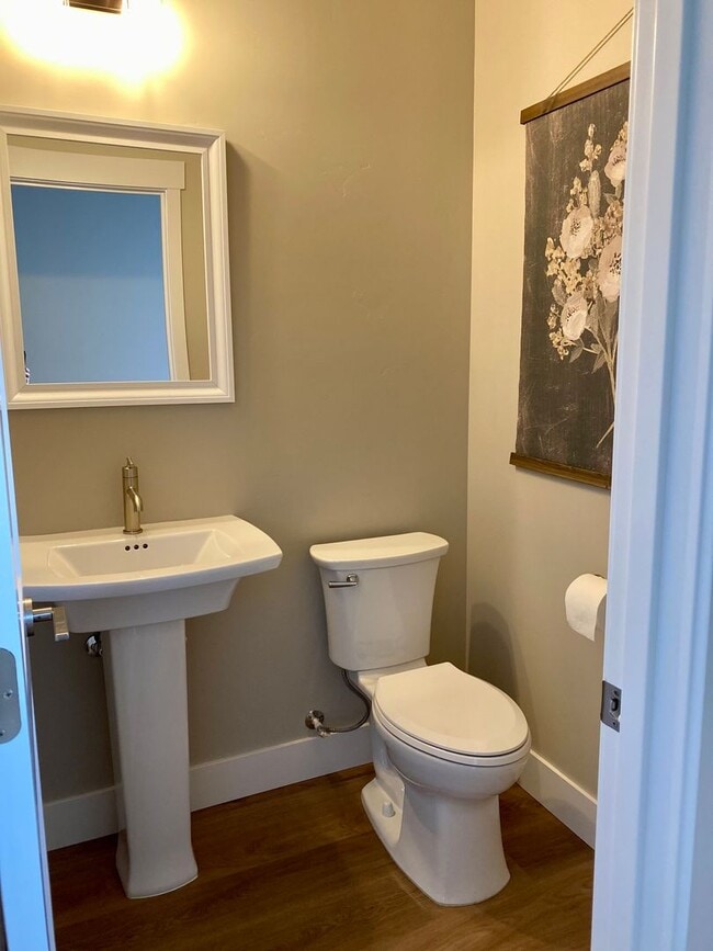 Photo - 63455 N Hwy 97