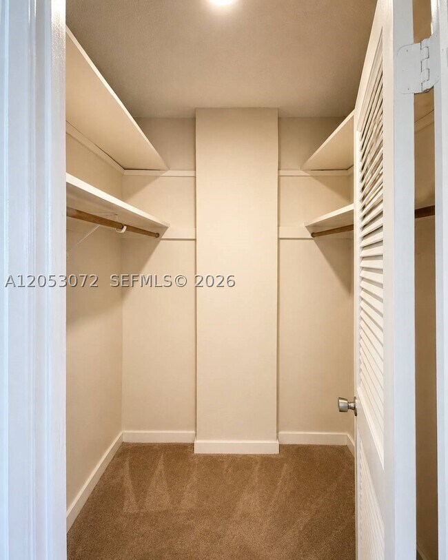 Photo - 19380 Collins Ave Unit 910