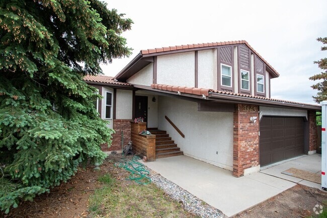 Building Photo - Beautiful Briargate Home on a Spacious Cor...