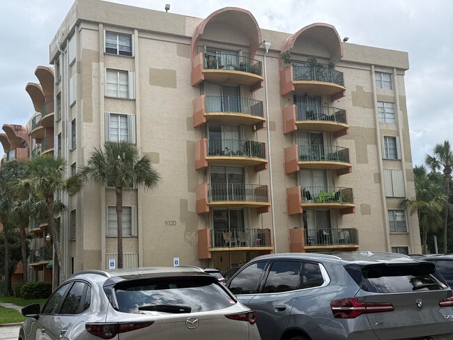 Photo - 9320 Fontainebleau Blvd Unit The Fountain