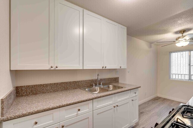 1HAB, 1BA - 598 ft²