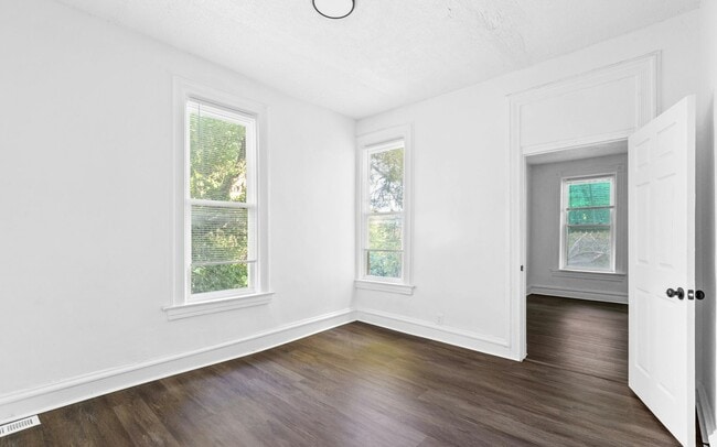 Photo - 4818 Cote Brilliante Ave