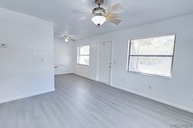 Photo - 512 Long Ave