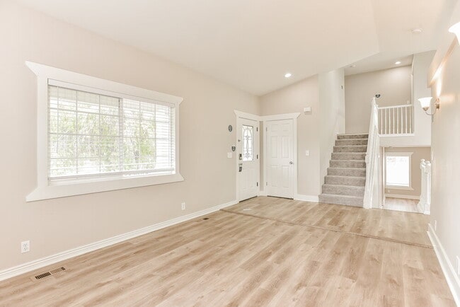 Photo - 4492 Ripple Dr