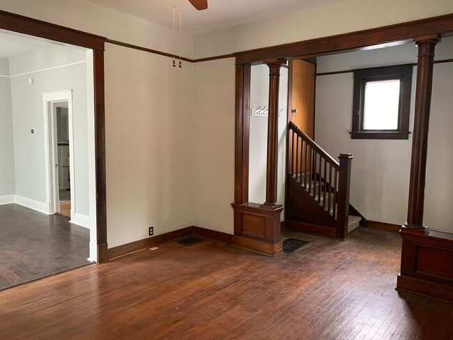 Photo - 4132 Oak St