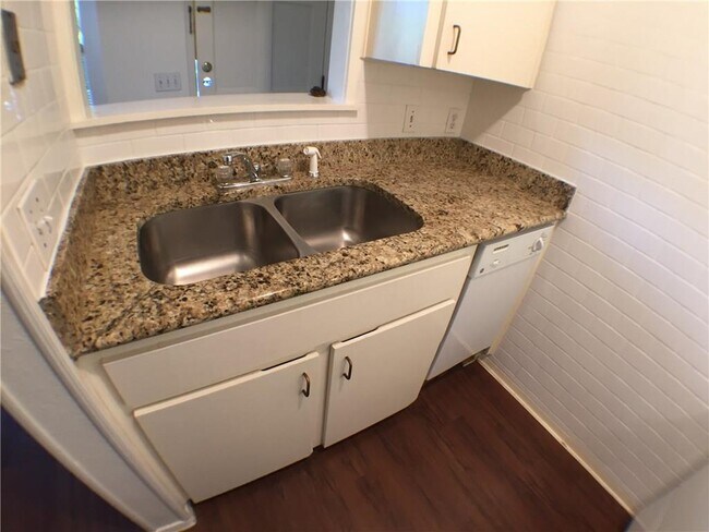 Photo - 3400 Speedway Unit 203