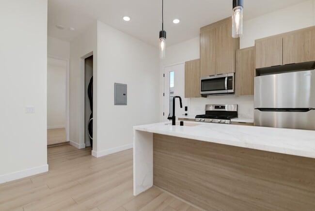 Building Photo - 5142 Los Robles Dr Unit 5142 Los Robles Rental