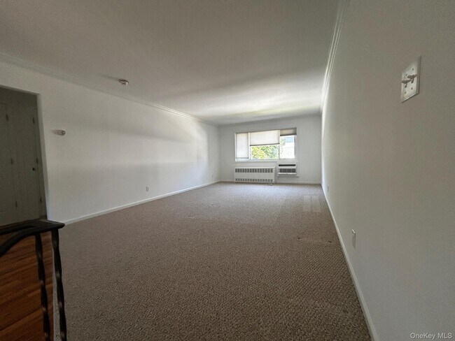 Photo - 304 Dawson Ln