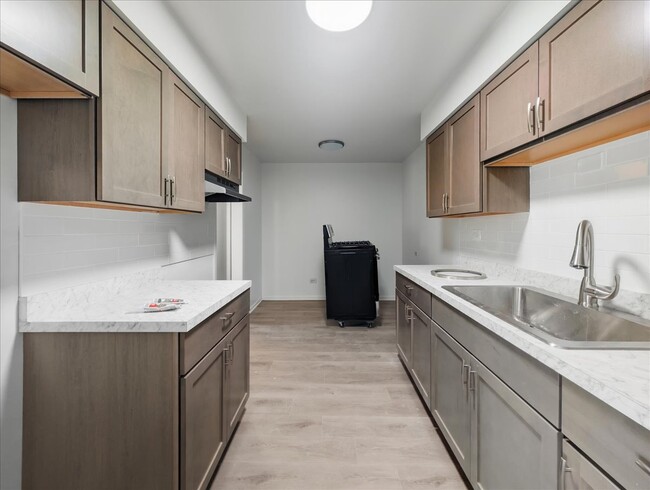 Photo - 600 McKinley Ave Unidad 304