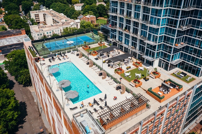 The VUE Charlotte On 5th