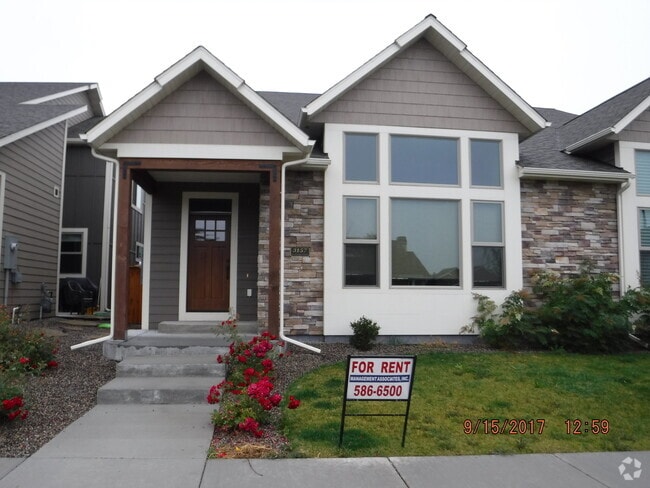 Building Photo - Gorgeous modern 5 bedroom - Minutes from MSU! Rental