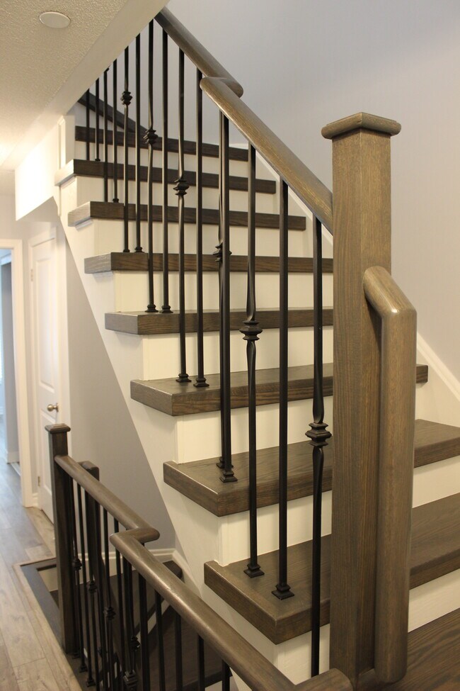 Photo - Executive Townhouse w/ Beautiful Upgrades