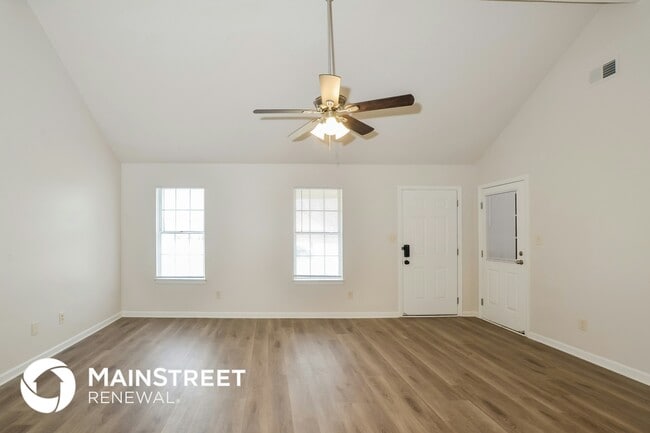 Photo - 7623 Caitlynn Circle W