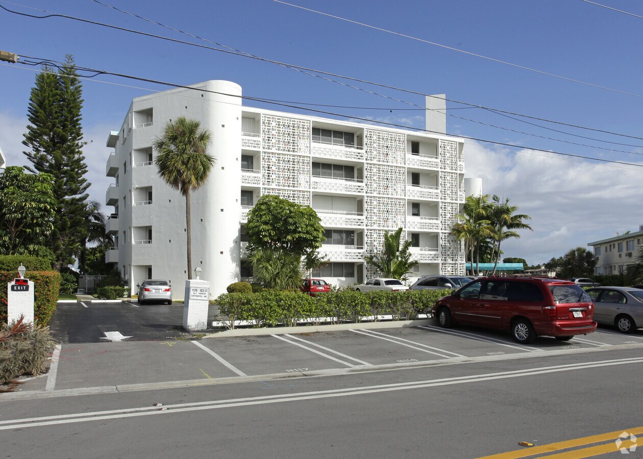 Photo - Bay Harbor Island