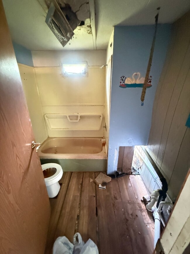 Photo - 1404 Rumbaugh Ln