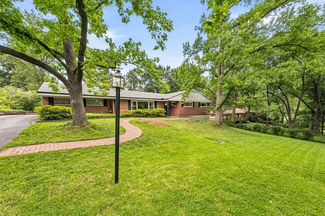 Building Photo - 23 Beaver Dr