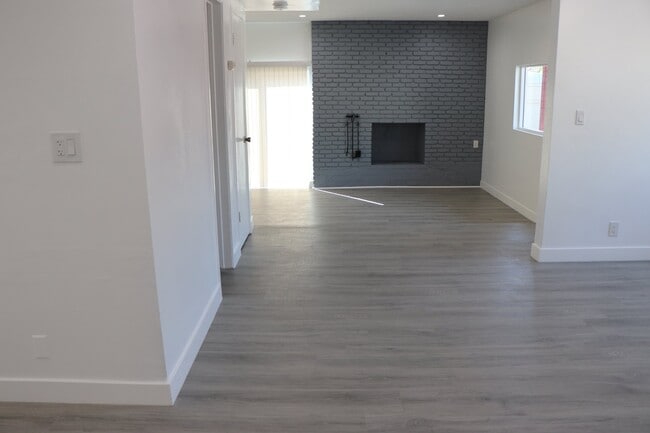 6104 Costello Ave Unidad 4