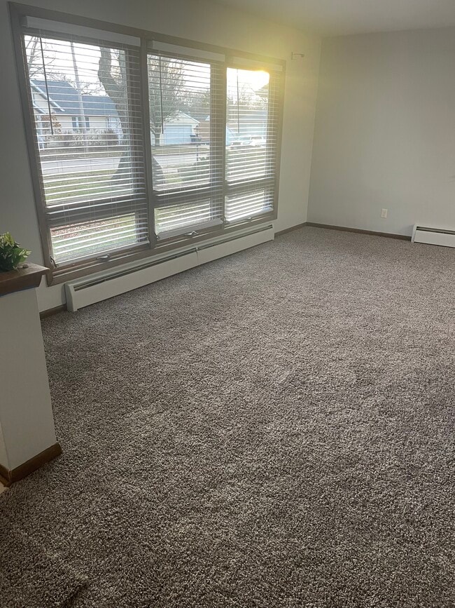 Photo - 1516 W 35th St