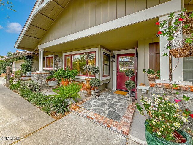 1888 El Monte Dr