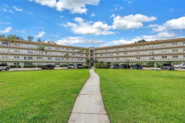 Building Photo - 5725 80th St N Unit 106 Rental