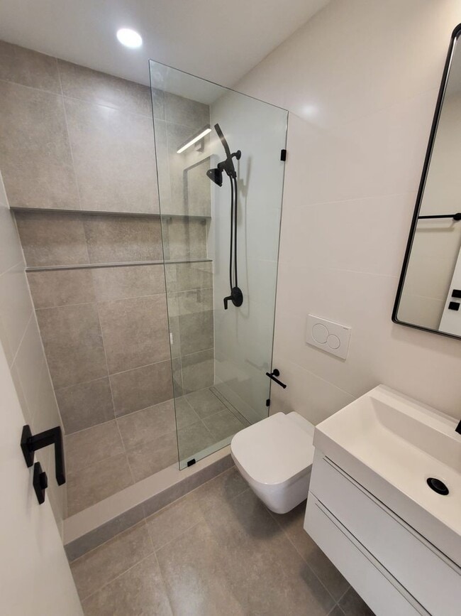 Photo - 141 N St Unit 1