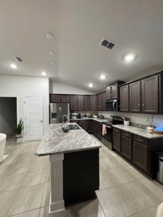 Photo - Beautiful 3/2/2 in Sawmill creek community! Lawn care included, water view, community pool...