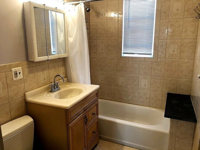 Photo - 28 Litchfield St