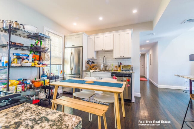 Photo - 31 Pleasant St