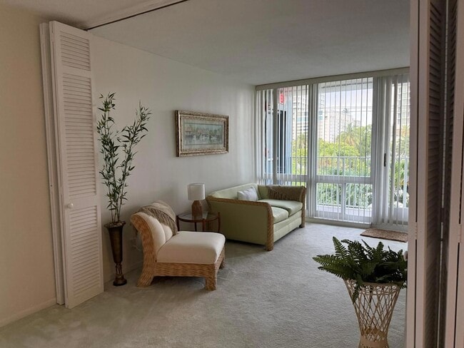 Photo - 524 Orton Ave Unidad 403