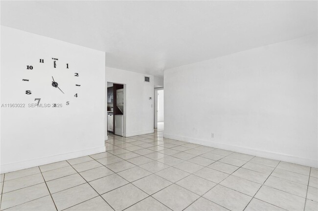 Photo - 732 82nd St Unidad 1