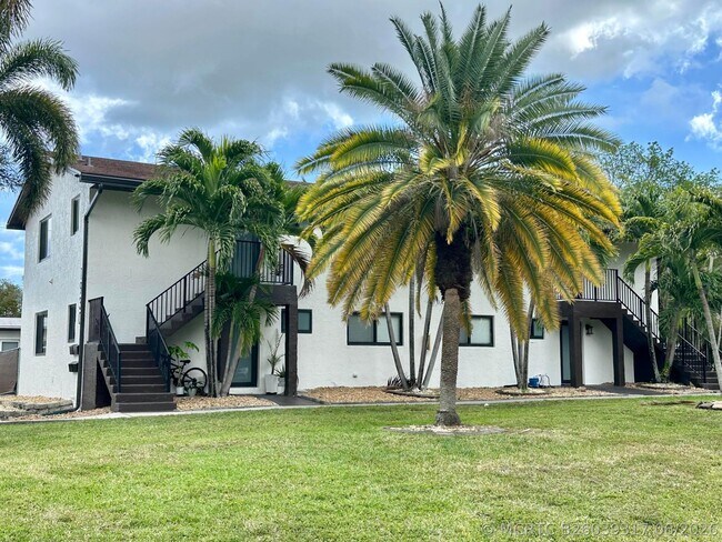 Photo - 1930 SW 28th St Unit 101