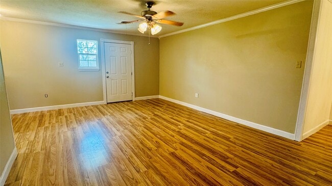 Photo - 1607 Hartt Dr